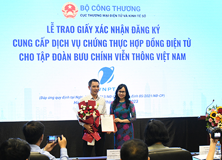 VNPT chính thức được cấp phép cung cấp dịch vụ chứng thực hợp đồng điện tử tại Việt Nam